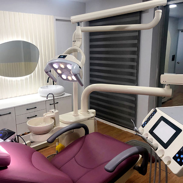 Titanium dental Implants